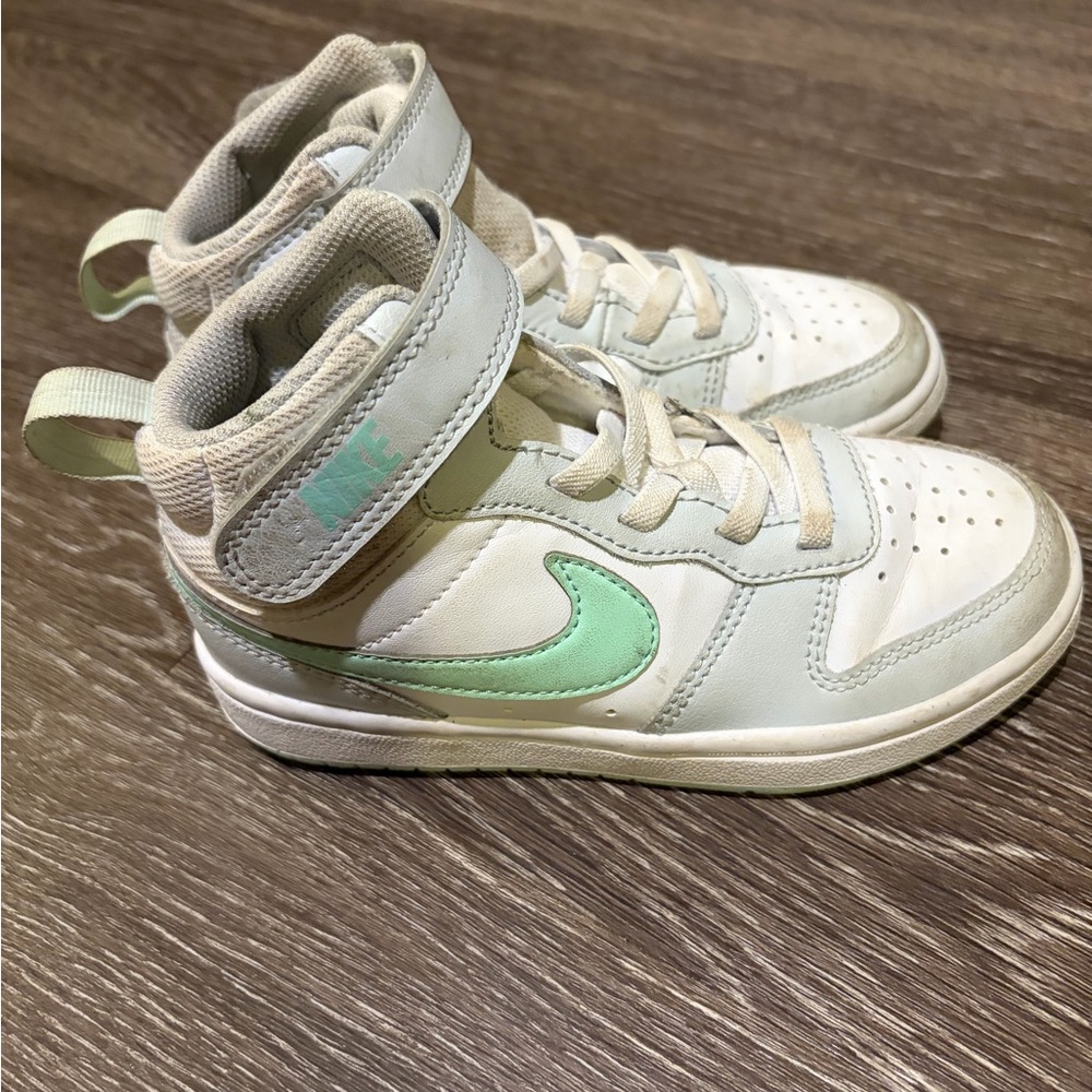 Nike Kids' Sneakers in Cream and Mint